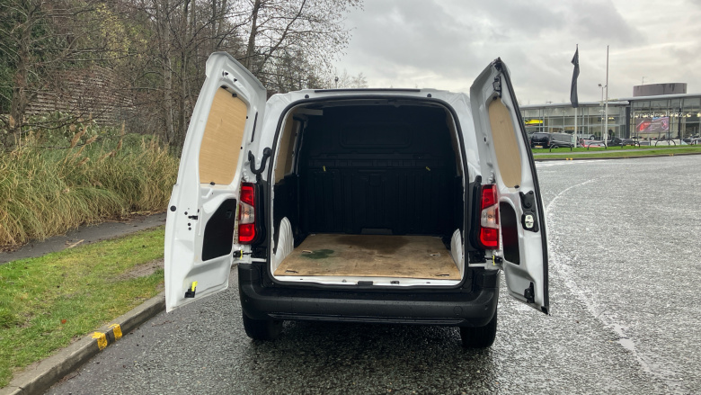 Peugeot Partner Standard Diesel 1000 1.5 BlueHDi 100 Professional Premium + Van